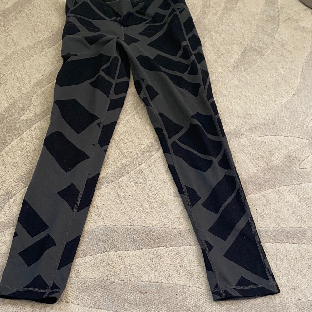 Lucy womens Charcoal and Black Patterned Leggings